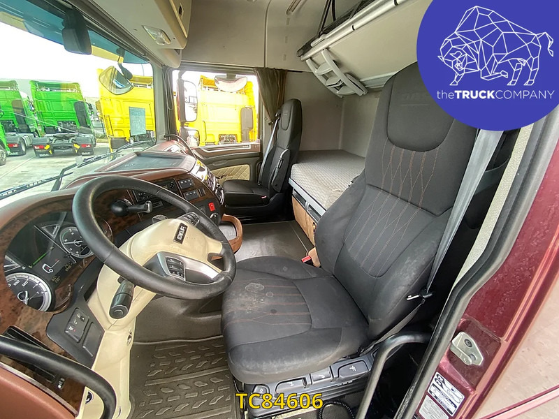 DAF 530 - Tracteur routier: photos 5 DAF 530 - Tracteur routier: photos 5