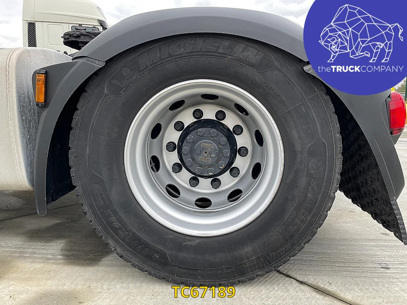 Tracteur routier DAF XF 480: photos 14
