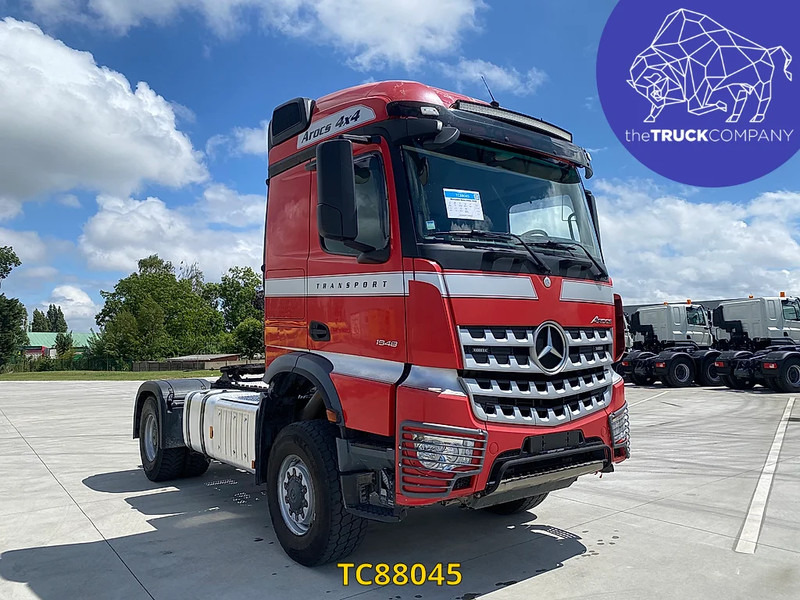 Mercedes-Benz Arocs 1948 - Tracteur routier: photos 2 Mercedes-Benz Arocs 1948 - Tracteur routier: photos 2