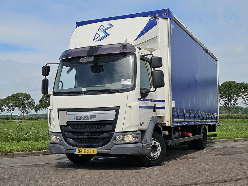 DAF LF 210 11.9T LIFT AIRCO - Camion à rideaux coulissants: photos 1 DAF LF 210 11.9T LIFT AIRCO - Camion à rideaux coulissants: photos 1