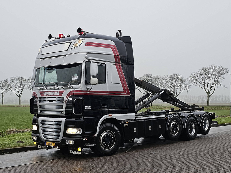 DAF XF 105.460 8X2 FAK SPECIAL ED. - Camion ampliroll: photos 2 DAF XF 105.460 8X2 FAK SPECIAL ED. - Camion ampliroll: photos 2