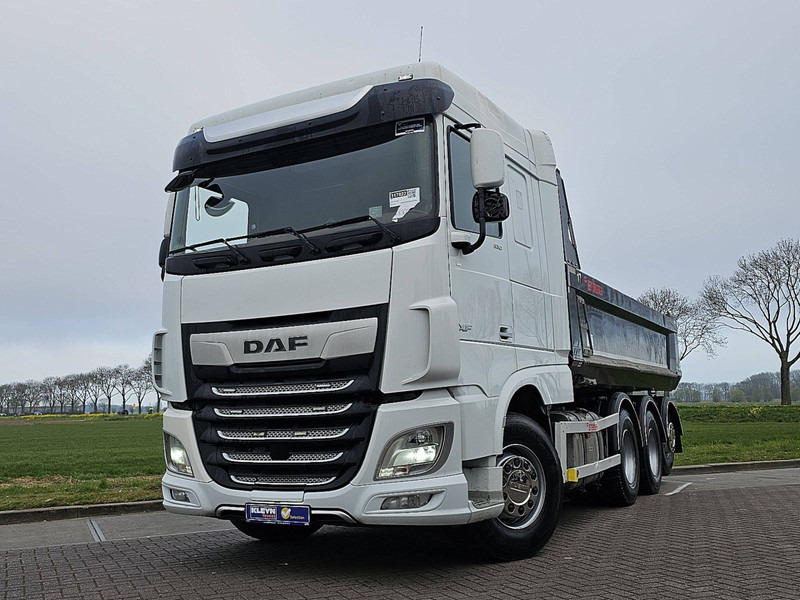 DAF XF 530 8X4 FAW STEEL TIPPER - Camion benne: photos 1 DAF XF 530 8X4 FAW STEEL TIPPER - Camion benne: photos 1