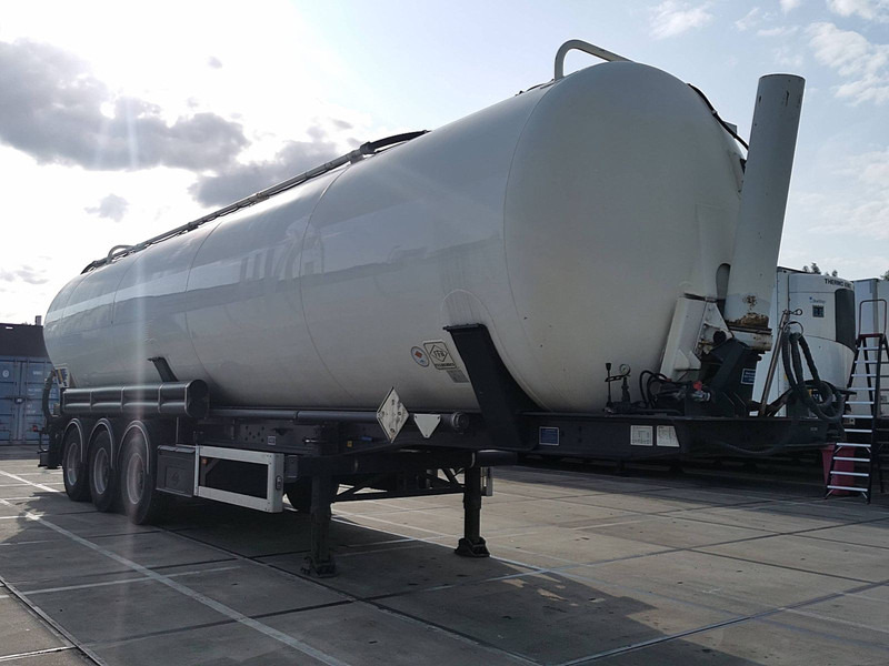 Feldbinder KIP 60.3/7300/A/2 60 M3 - Semi-remorque citerne: photos 3 Feldbinder KIP 60.3/7300/A/2 60 M3 - Semi-remorque citerne: photos 3