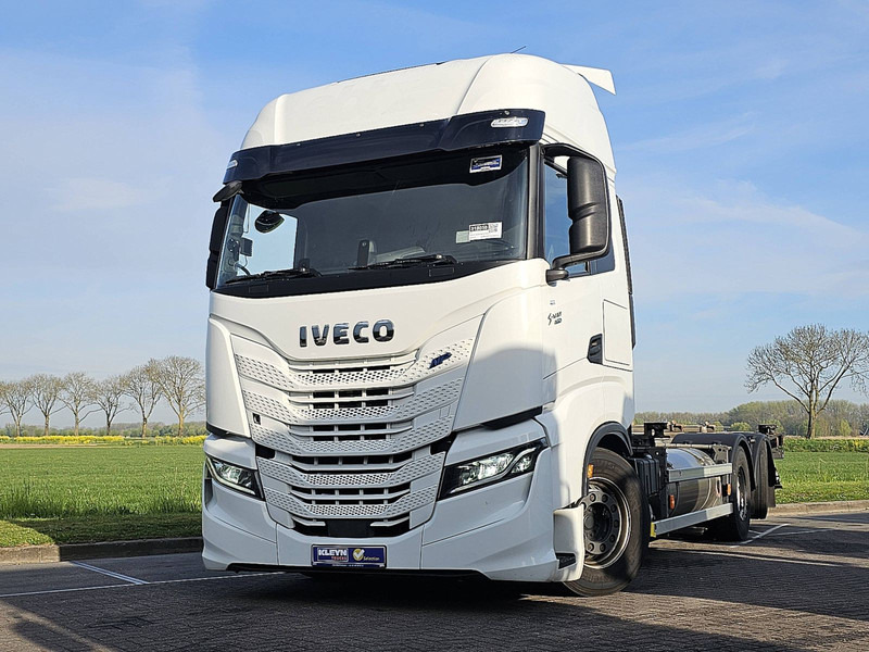 Iveco S-WAY AS260S46 LNG INT. STEERAXLE - Camion porte-conteneur/ Caisse mobile: photos 1 Iveco S-WAY AS260S46 LNG INT. STEERAXLE - Camion porte-conteneur/ Caisse mobile: photos 1