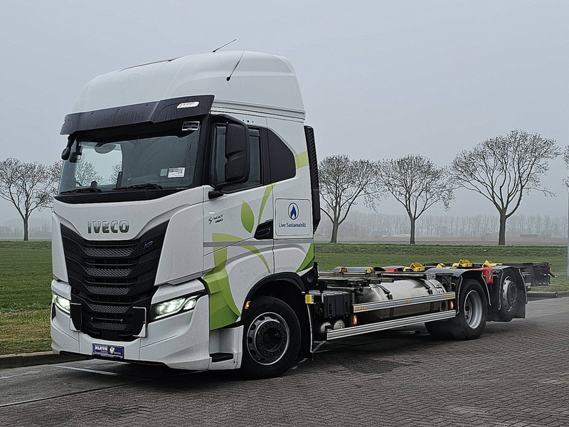 Iveco S-WAY AS260S46 LNG INT. STEERAXLE - Camion porte-conteneur/ Caisse mobile: photos 2 Iveco S-WAY AS260S46 LNG INT. STEERAXLE - Camion porte-conteneur/ Caisse mobile: photos 2
