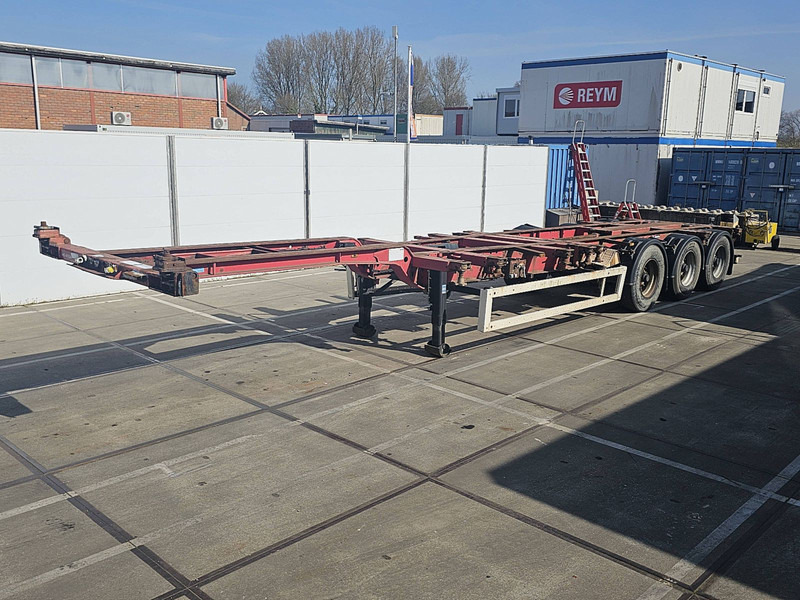 Krone SD 27 2x20ft 1x30ft 1x40ft - Semi-remorque porte-conteneur/ Caisse mobile: photos 1 Krone SD 27 2x20ft 1x30ft 1x40ft - Semi-remorque porte-conteneur/ Caisse mobile: photos 1