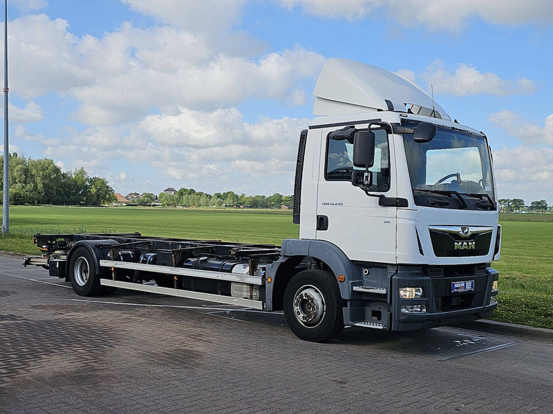 MAN 12.250 TGM LL AIRCO TAILLIFT - Camion porte-conteneur/ Caisse mobile: photos 5 MAN 12.250 TGM LL AIRCO TAILLIFT - Camion porte-conteneur/ Caisse mobile: photos 5
