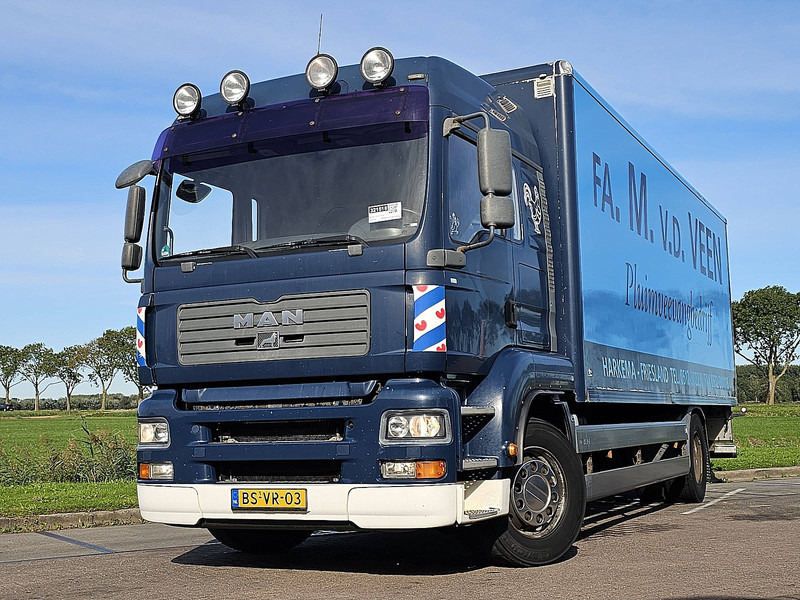 MAN 18.310 TGA 18.320 TGA - Camion fourgon: photos 1 MAN 18.310 TGA 18.320 TGA - Camion fourgon: photos 1