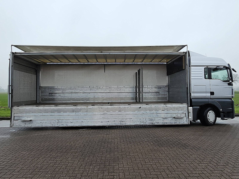 Camion fourgon MAN 26.420 TGX 6X2-4 LIFT GETRÄNKE: photos 17 Camion fourgon MAN 26.420 TGX 6X2-4 LIFT GETRÄNKE: photos 17