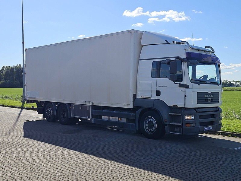 MAN 26.440 TGA LX 6X2 SIDE DOORS - Camion fourgon: photos 5 MAN 26.440 TGA LX 6X2 SIDE DOORS - Camion fourgon: photos 5