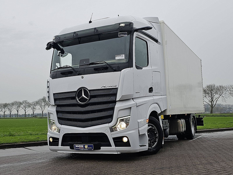 Mercedes-Benz ACTROS 1833 DRIVING SCHOOL 65TKM - Camion fourgon: photos 1 Mercedes-Benz ACTROS 1833 DRIVING SCHOOL 65TKM - Camion fourgon: photos 1