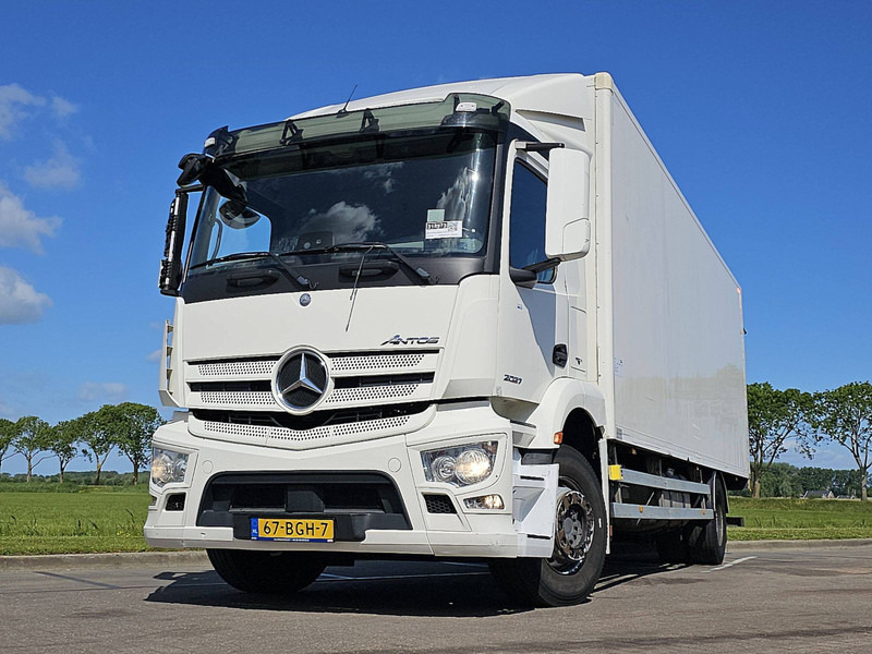 Mercedes-Benz ANTOS 1827 TYPE: 2027 - Camion fourgon: photos 1 Mercedes-Benz ANTOS 1827 TYPE: 2027 - Camion fourgon: photos 1