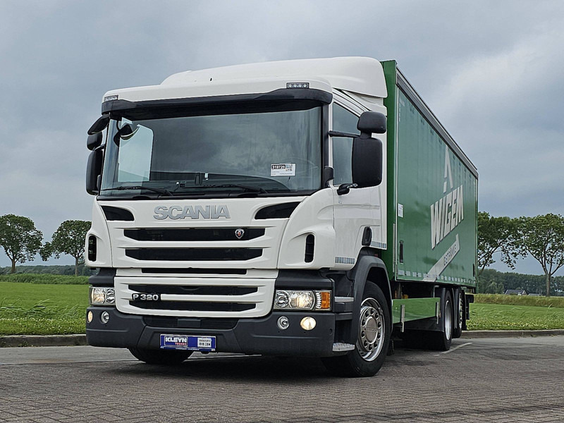 Scania P320 6x2*4 - Camion à rideaux coulissants: photos 1 Scania P320 6x2*4 - Camion à rideaux coulissants: photos 1