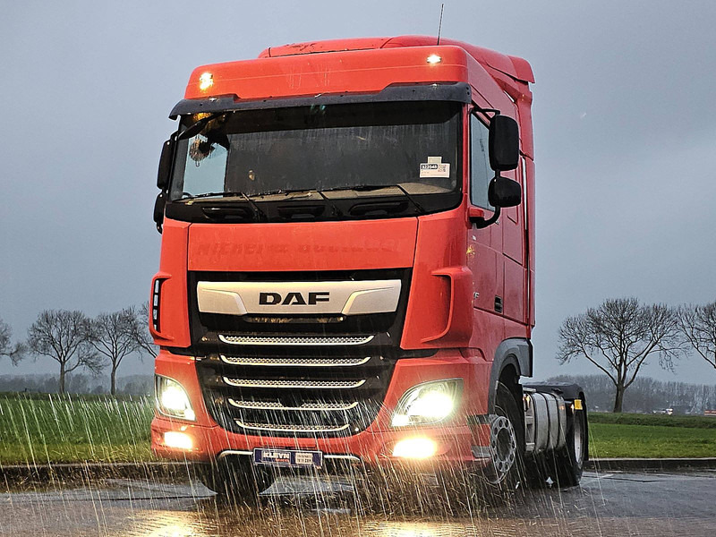 DAF XF 480 SPACECAB LED INTARD. - Tracteur routier: photos 1 DAF XF 480 SPACECAB LED INTARD. - Tracteur routier: photos 1