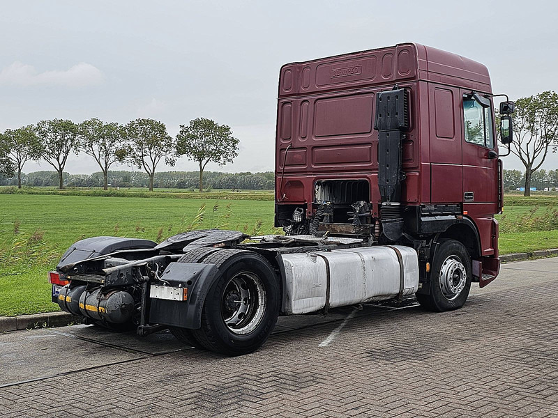 DAF XF 95.380 SPACECAB EURO 2 - Tracteur routier: photos 3 DAF XF 95.380 SPACECAB EURO 2 - Tracteur routier: photos 3
