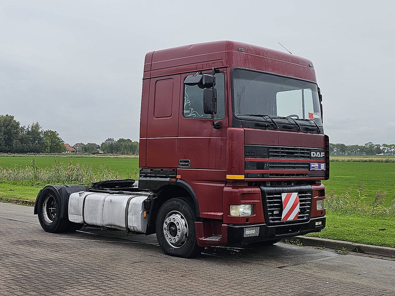 DAF XF 95.380 SPACECAB EURO 2 - Tracteur routier: photos 5 DAF XF 95.380 SPACECAB EURO 2 - Tracteur routier: photos 5