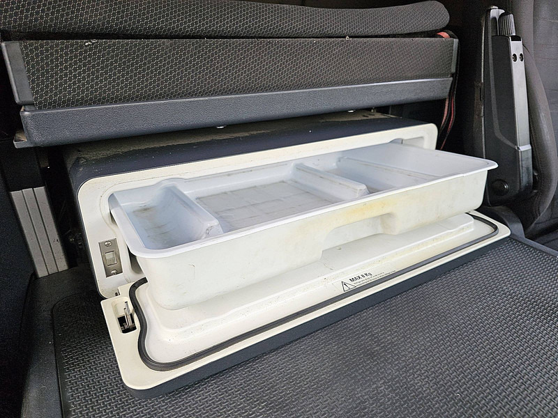 Tracteur routier Scania P410 6X2/4 MNB: photos 11 Tracteur routier Scania P410 6X2/4 MNB: photos 11