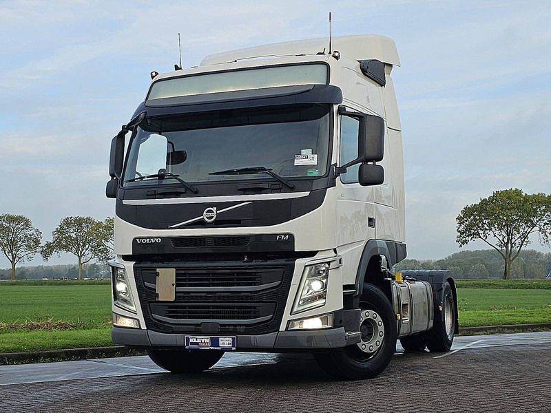 Volvo FM 450 GLOBETROTTER ADR - Tracteur routier: photos 1 Volvo FM 450 GLOBETROTTER ADR - Tracteur routier: photos 1