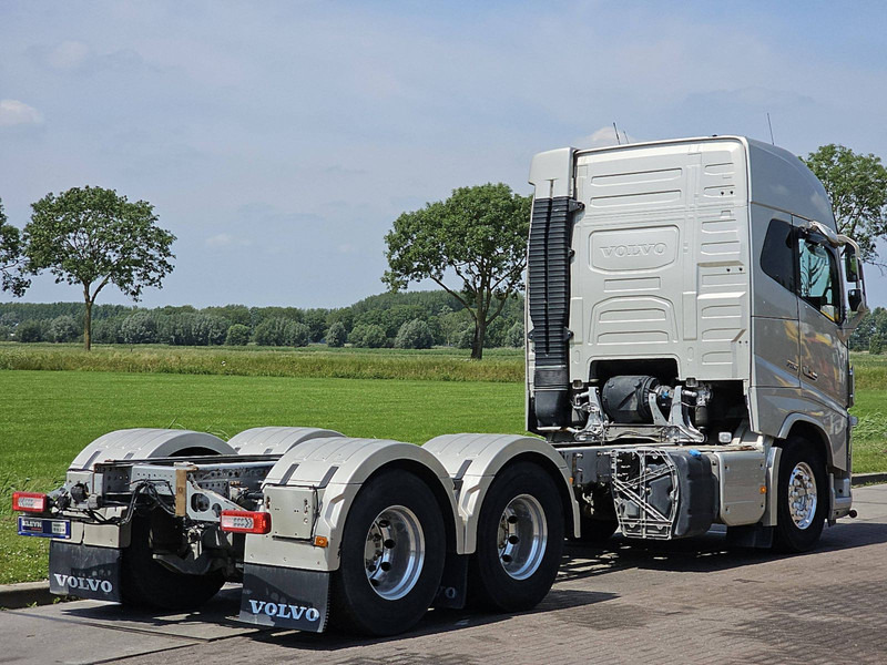 Volvo FH 750 6X2 9T FA WB 430 - Châssis cabine: photos 3 Volvo FH 750 6X2 9T FA WB 430 - Châssis cabine: photos 3