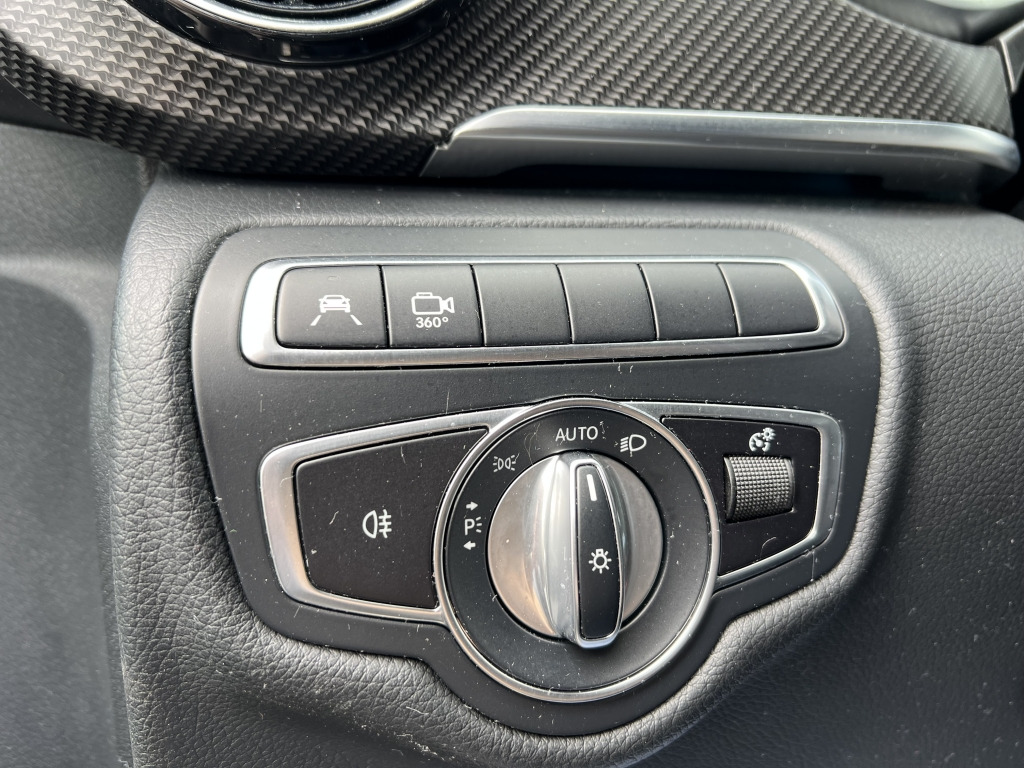 Mercedes-Benz V 300 d AVANTGARDE AMG line kompakt Burmester - Voiture: photos 2 Mercedes-Benz V 300 d AVANTGARDE AMG line kompakt Burmester - Voiture: photos 2