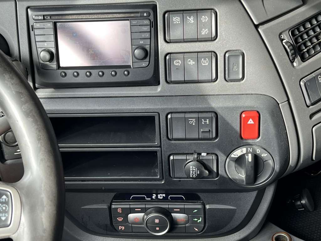 Daf XF 480 Stand+Klimaaut. NAVI ACC 2x Nebenantrieb - Tracteur routier: photos 2 Daf XF 480 Stand+Klimaaut. NAVI ACC 2x Nebenantrieb - Tracteur routier: photos 2