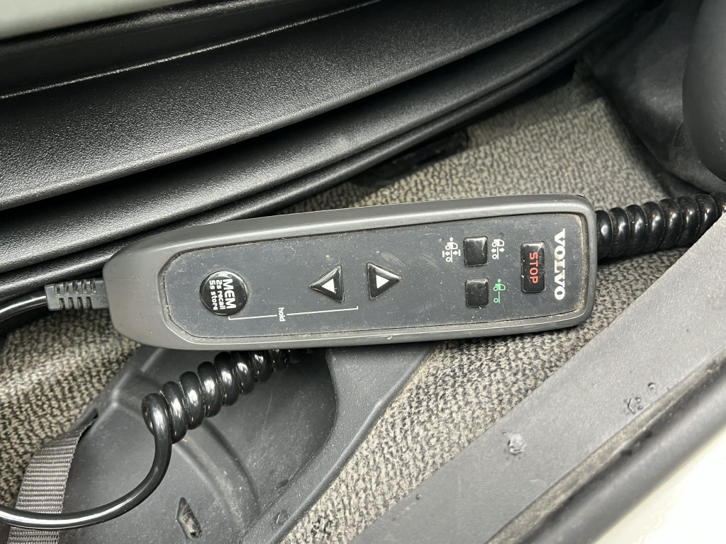 Volvo FL 260 7,2m LBW Klima Tempomat AHK Orig. 125'km - Camion à rideaux coulissants: photos 5 Volvo FL 260 7,2m LBW Klima Tempomat AHK Orig. 125'km - Camion à rideaux coulissants: photos 5