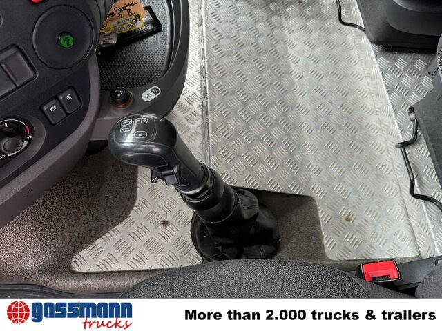 DAF XF 410 FA 4x2, Fahrschule, 2x AHK, 6 Sitze - Camion plateau: photos 5 DAF XF 410 FA 4x2, Fahrschule, 2x AHK, 6 Sitze - Camion plateau: photos 5