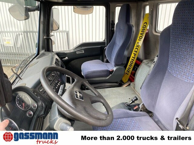 MAN TGA 35.480 8x4-4 BL, Lift-/Lenkachse - Châssis cabine: photos 4 MAN TGA 35.480 8x4-4 BL, Lift-/Lenkachse - Châssis cabine: photos 4