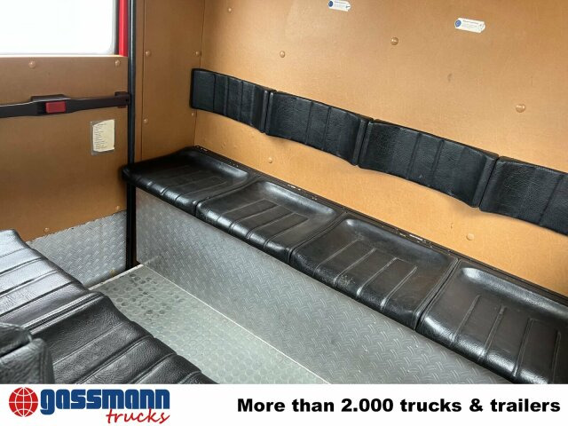 Camion de pompier Mercedes-Benz 711 D 4x2 Doka, LF 8: photos 6