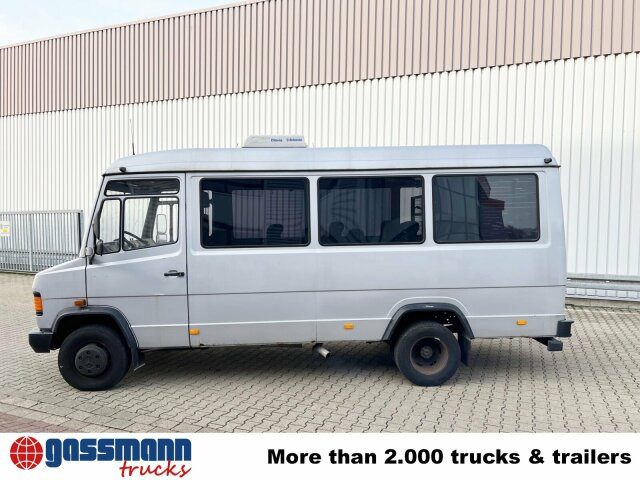 Mercedes-Benz 711 D-KA 4x2, Standklima, 11-Sitze, 2 x on stock - Camion fourgon: photos 2 Mercedes-Benz 711 D-KA 4x2, Standklima, 11-Sitze, 2 x on stock - Camion fourgon: photos 2