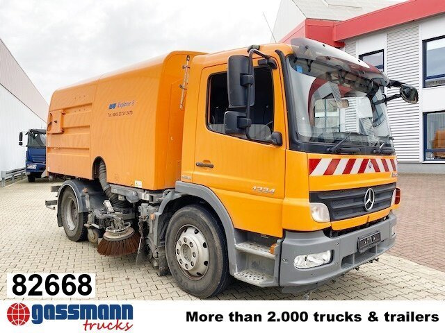 Mercedes-Benz Atego 1324 4x2, Kehrmaschine Explorer 8 - Balayeuse de voirie: photos 1 Mercedes-Benz Atego 1324 4x2, Kehrmaschine Explorer 8 - Balayeuse de voirie: photos 1
