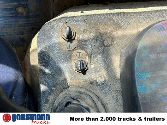 Mercedes-Benz LK 817 4x2/37, City-Abroller, 6-Zylinder Motor - Camion ampliroll: photos 3 Mercedes-Benz LK 817 4x2/37, City-Abroller, 6-Zylinder Motor - Camion ampliroll: photos 3