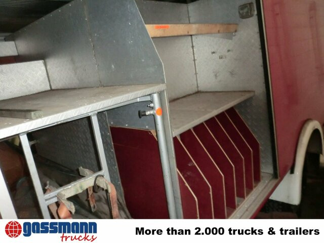 Mercedes-Benz LP 813 4x2 TLF8 Feuerwehr - Camion de pompier: photos 2 Mercedes-Benz LP 813 4x2 TLF8 Feuerwehr - Camion de pompier: photos 2