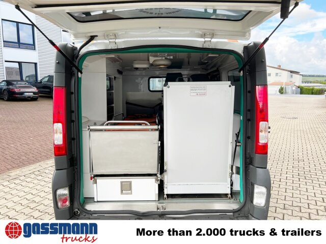 Renault Trafik 2.0 dCi115 4x2, Krankentransporter - Ambulance: photos 2 Renault Trafik 2.0 dCi115 4x2, Krankentransporter - Ambulance: photos 2