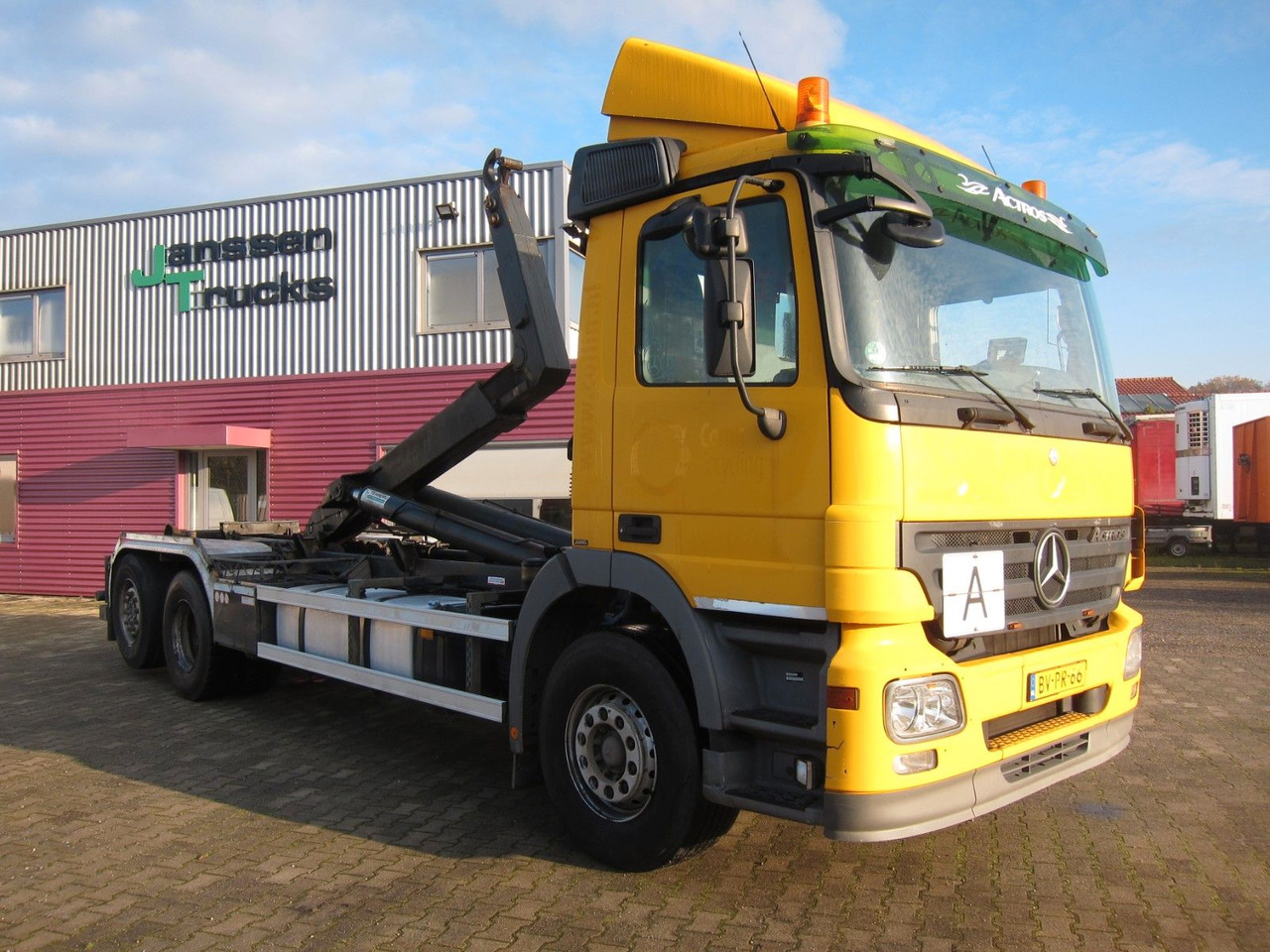 Mercedes-Benz Actros 2536 L 6X2*4 Hiab Multilift 470tkm - Camion ampliroll: photos 1 Mercedes-Benz Actros 2536 L 6X2*4 Hiab Multilift 470tkm - Camion ampliroll: photos 1