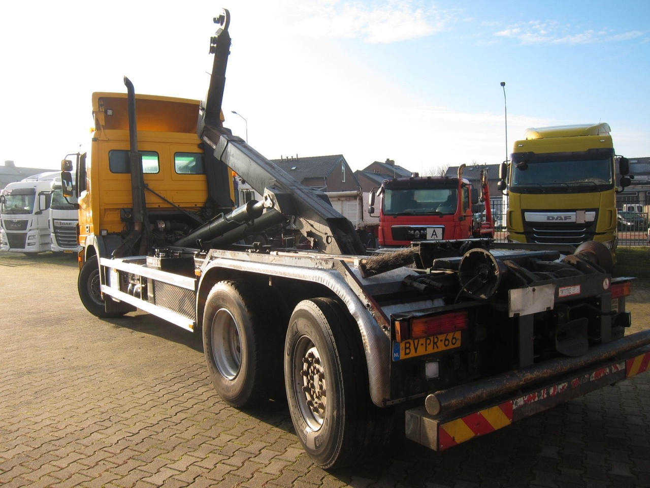 Mercedes-Benz Actros 2536 L 6X2*4 Hiab Multilift 470tkm - Camion ampliroll: photos 3 Mercedes-Benz Actros 2536 L 6X2*4 Hiab Multilift 470tkm - Camion ampliroll: photos 3