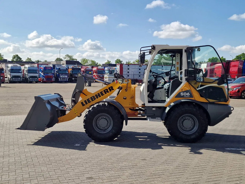 Liebherr L506 compact - New - Bucket + pallet forks - 46 KW - Chargeuse sur pneus: photos 4 Liebherr L506 compact - New - Bucket + pallet forks - 46 KW - Chargeuse sur pneus: photos 4