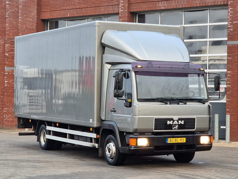 MAN TGL 12.220 LL 4x2 Box , loading lift - Camion fourgon: photos 1 MAN TGL 12.220 LL 4x2 Box , loading lift - Camion fourgon: photos 1