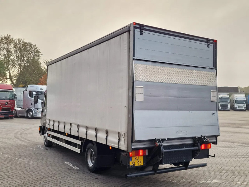 MAN TGL 12.220 LL 4x2 Box , loading lift - Camion fourgon: photos 5 MAN TGL 12.220 LL 4x2 Box , loading lift - Camion fourgon: photos 5