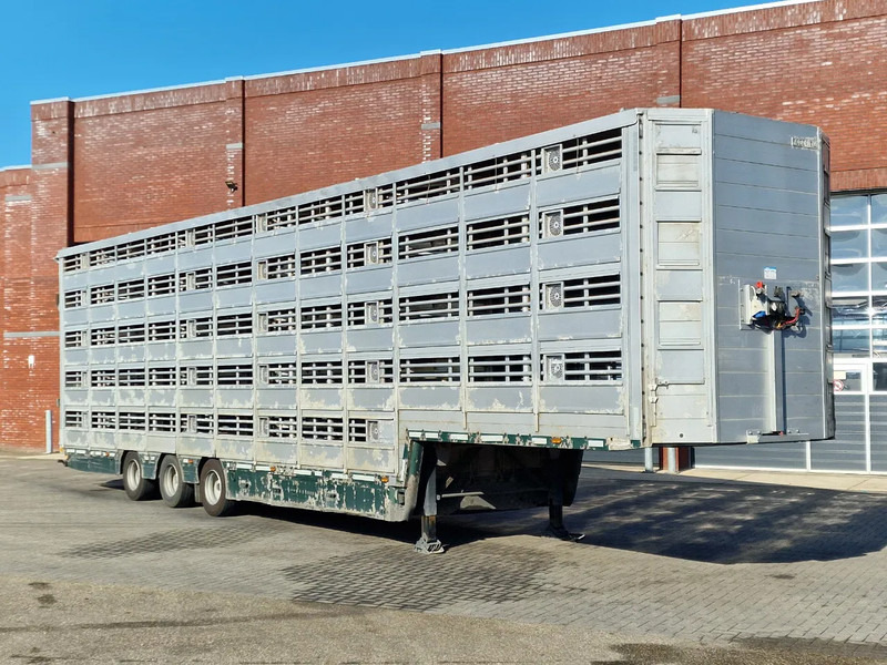 Pezzaioli 5 deck livestock trailer - Water & Ventilation - Loadlift - Folding floors - BPW Axle - 155M3 - Semi-remorque bétaillère: photos 3 Pezzaioli 5 deck livestock trailer - Water & Ventilation - Loadlift - Folding floors - BPW Axle - 155M3 - Semi-remorque bétaillère: photos 3