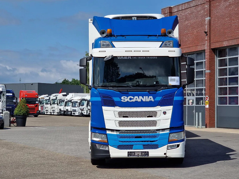 Scania R500 NGS B6X2NB / Trailer-Bygg 12-2004 / Frigobox Sidedoors / Rohrbahen / hooks - Camion frigorifique: photos 2 Scania R500 NGS B6X2NB / Trailer-Bygg 12-2004 / Frigobox Sidedoors / Rohrbahen / hooks - Camion frigorifique: photos 2