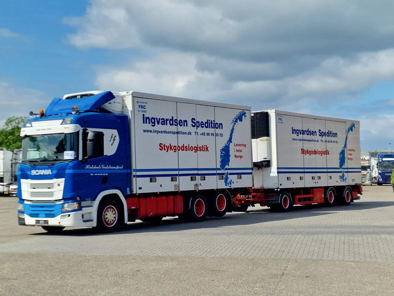 Scania R500 NGS B6X2NB / Trailer-Bygg 12-2004 / Frigobox Sidedoors / Rohrbahen / hooks - Camion frigorifique: photos 3 Scania R500 NGS B6X2NB / Trailer-Bygg 12-2004 / Frigobox Sidedoors / Rohrbahen / hooks - Camion frigorifique: photos 3