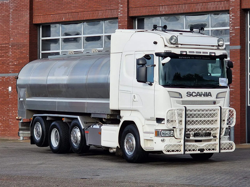 Scania R520 V8 8x2*4 - Tank - 19.000L - 4 compartments - Pump and counter - Retarder - Camion citerne: photos 1 Scania R520 V8 8x2*4 - Tank - 19.000L - 4 compartments - Pump and counter - Retarder - Camion citerne: photos 1