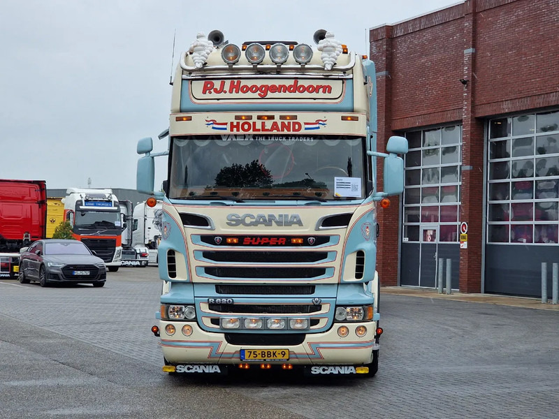 Scania R620 Topline 8x4 - Retarder - Full air - Custom interior - Show truck - HUB reduction - Châssis cabine: photos 2 Scania R620 Topline 8x4 - Retarder - Full air - Custom interior - Show truck - HUB reduction - Châssis cabine: photos 2