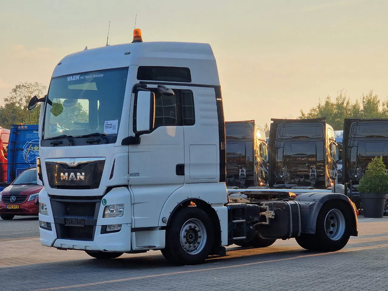 MAN TGX 18.480 4x2 - Intarder/Retarder - PTO/Hydraulic - Euro 6 - Tracteur routier: photos 3 MAN TGX 18.480 4x2 - Intarder/Retarder - PTO/Hydraulic - Euro 6 - Tracteur routier: photos 3