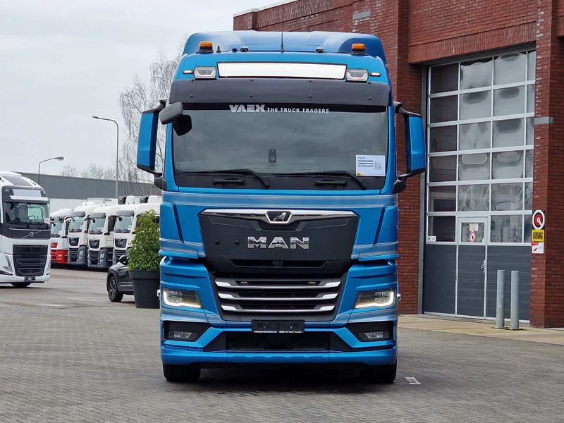 MAN TGX 26.510 6x2 XLX - Full spoiler - Led - Navi - Sliding 5th wheel - Tracteur routier: photos 2 MAN TGX 26.510 6x2 XLX - Full spoiler - Led - Navi - Sliding 5th wheel - Tracteur routier: photos 2