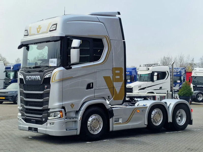 Scania 660S V8 NGS Highline 6x2/4 - New - Full spec - Retarder - Night clima - Led - Leather - Navi - Tracteur routier: photos 3 Scania 660S V8 NGS Highline 6x2/4 - New - Full spec - Retarder - Night clima - Led - Leather - Navi - Tracteur routier: photos 3