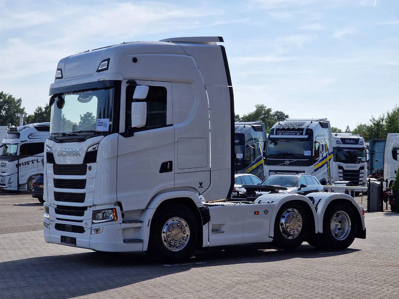 Scania 660S V8 NGS Highline 6x2/4 - New - Old dashboard - Full spec - Retarder - Night clima - Led - Leather - Navi - Tracteur routier: photos 3 Scania 660S V8 NGS Highline 6x2/4 - New - Old dashboard - Full spec - Retarder - Night clima - Led - Leather - Navi - Tracteur routier: photos 3