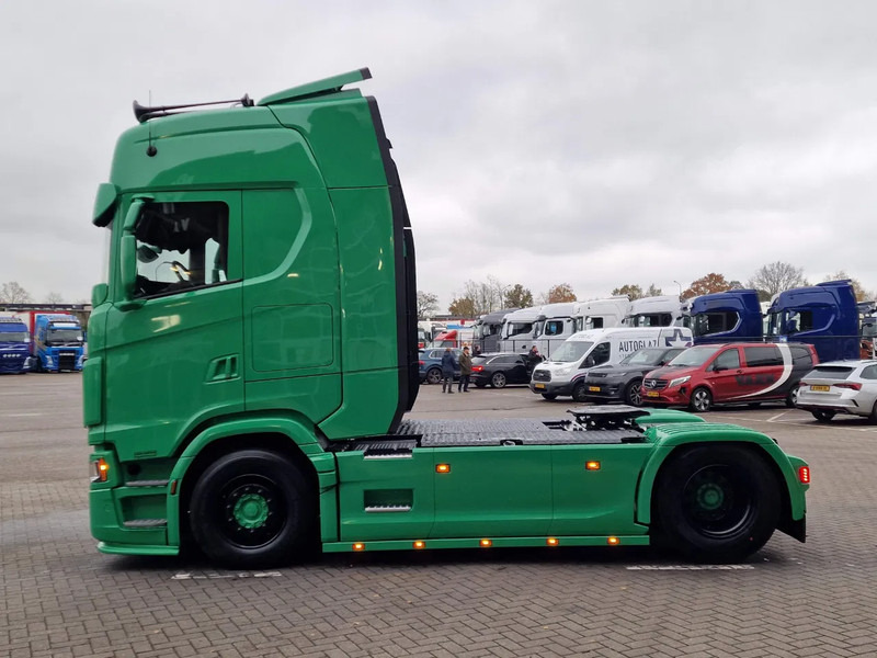 Scania S460 Highline 4x2 - NEW - Full spec - Custom exterior - Full air - Retarder - Show truck - Tracteur routier: photos 5 Scania S460 Highline 4x2 - NEW - Full spec - Custom exterior - Full air - Retarder - Show truck - Tracteur routier: photos 5
