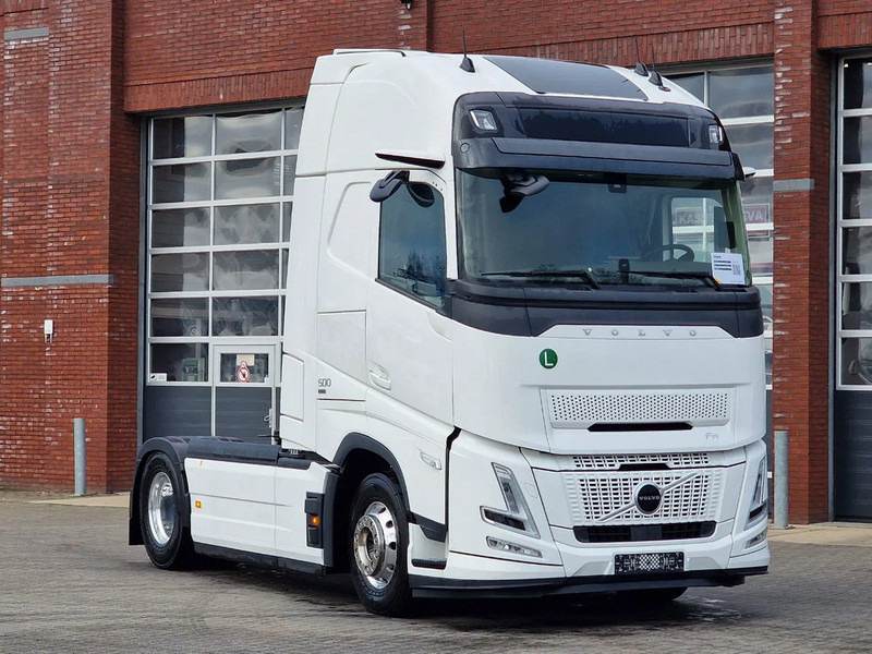 Volvo FH 13.500 Aero Globetrotter XL 4x2 - I Save - Retarder - I parkcool - 2x tank - Mirror cams - Tracteur routier: photos 1 Volvo FH 13.500 Aero Globetrotter XL 4x2 - I Save - Retarder - I parkcool - 2x tank - Mirror cams - Tracteur routier: photos 1